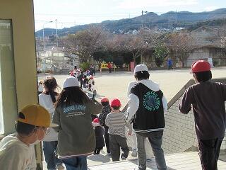 階段気をつけて